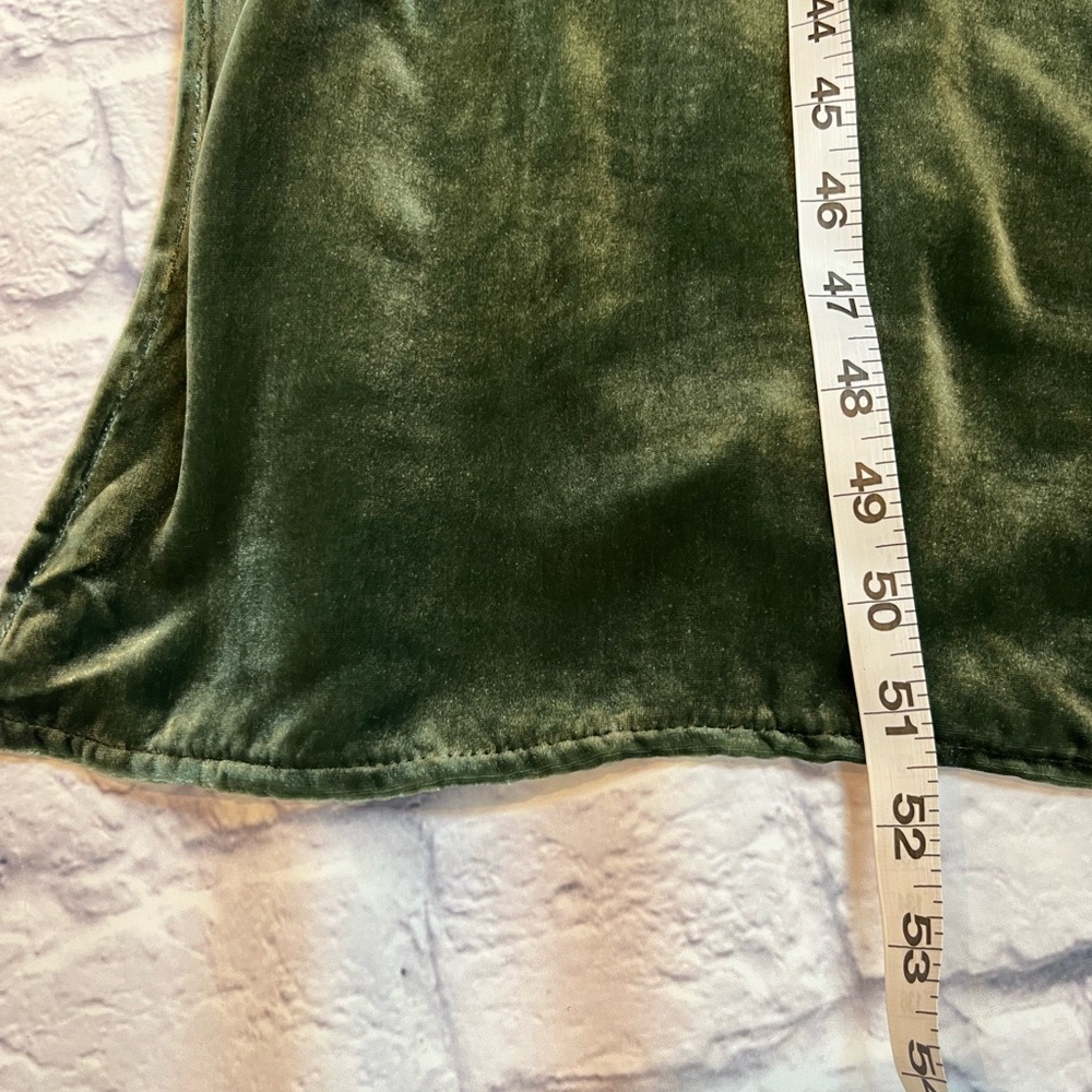 🆕 Green Velvet Silk Dress by Unsubscribed - Picture 10 of 10